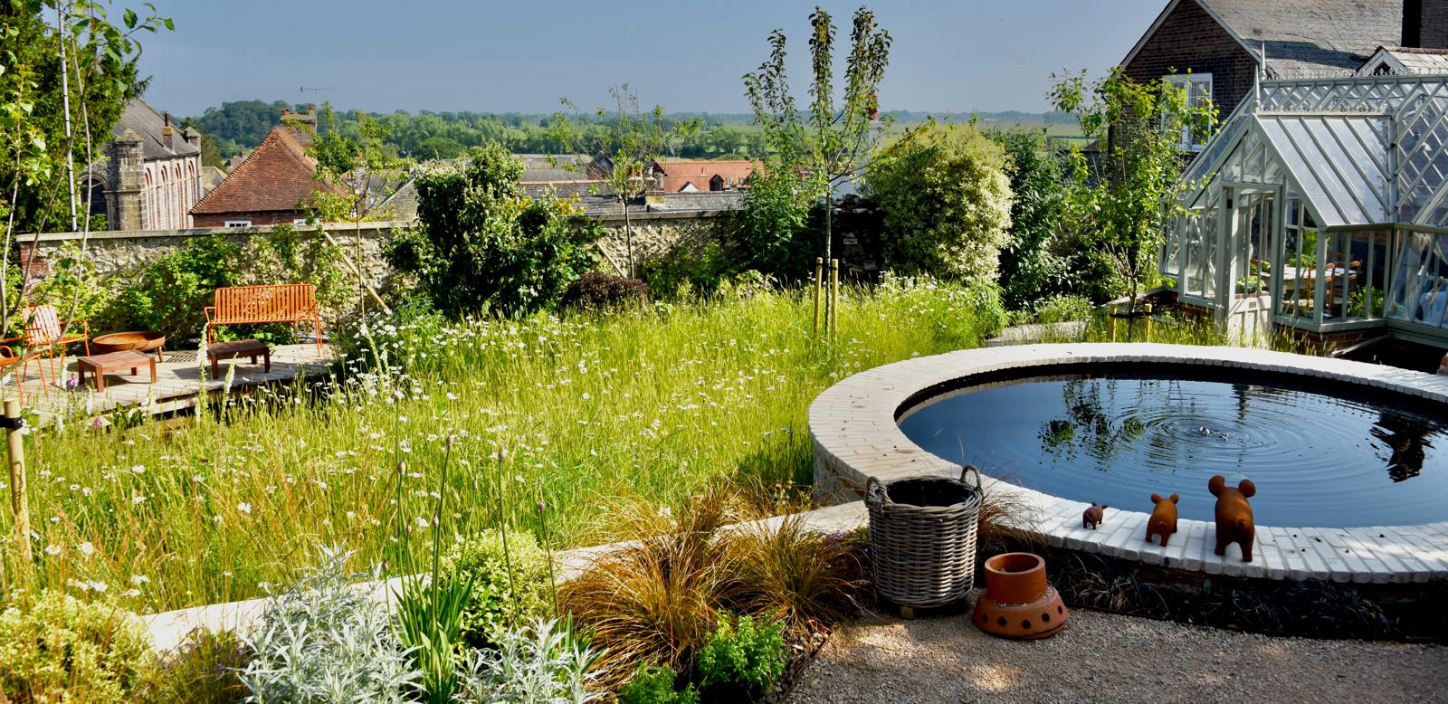 Andy's garden, by Charlie Waring